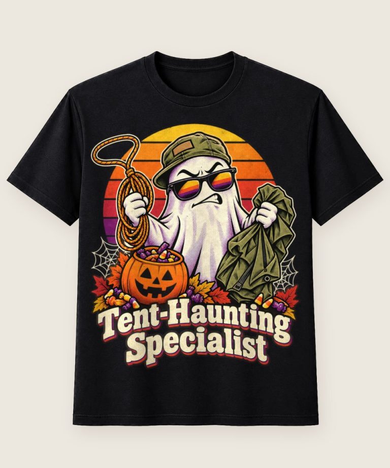 T-Shirt mit Motiv „Halloween Camping-Geist Tent-Haunting Specialist“ – Halloween T-Shirts