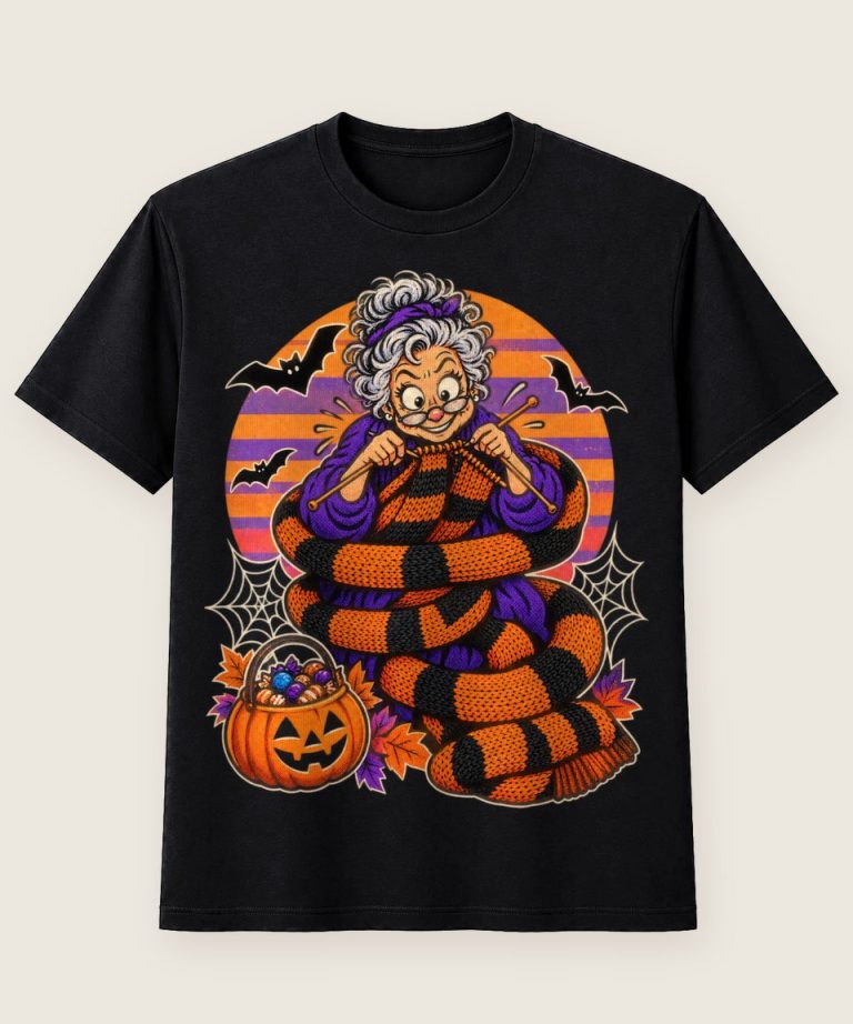 T-Shirt mit Motiv „Halloween Geist strickende Oma Retro“ – Halloween T-Shirts